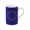 Hrnek s motivem vlajky EU