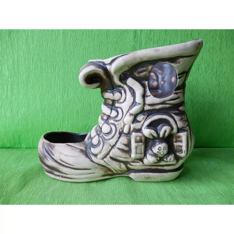 Květináč bota domek závěsný