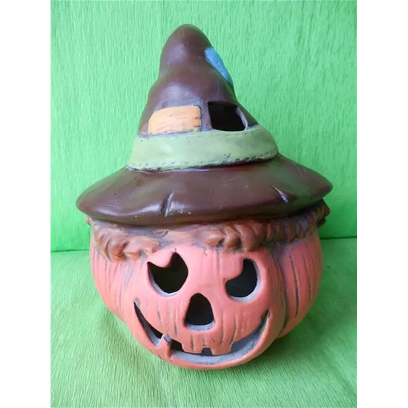 Halloweenská dýně s kloboukem barevná