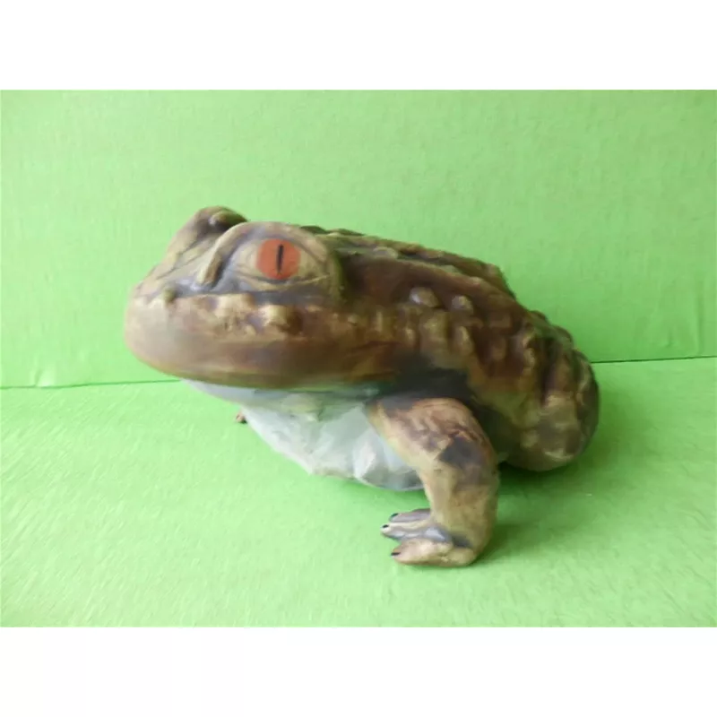 Soška žába velká barevná
