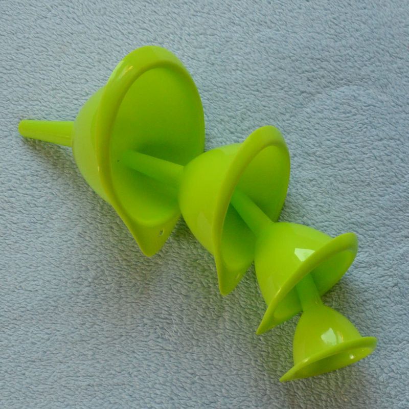 Sada plastových trychtýřů - 4 ks - zelená